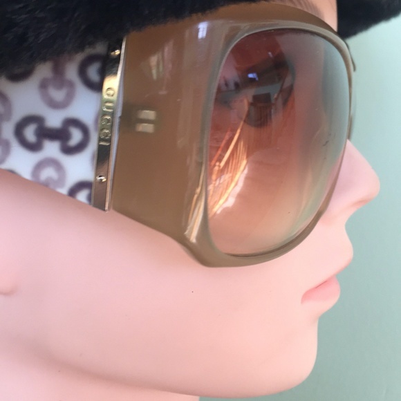 Authentic Gucci Sunglasses with COA - Picture 5 of 8